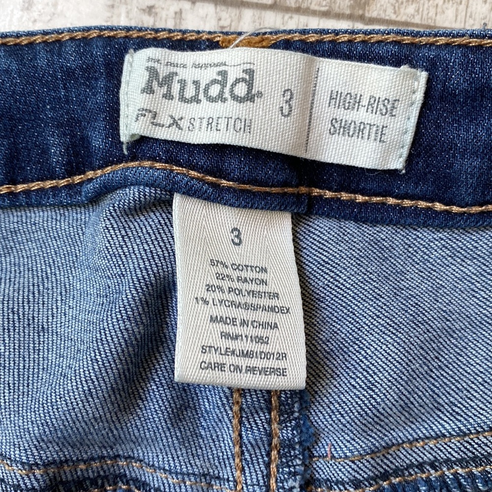 Mudd High Rise Jean Shorts - Picture 4 of 4